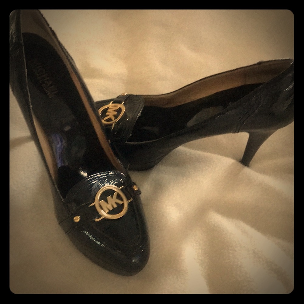 Micheal Kors beautiful black hills